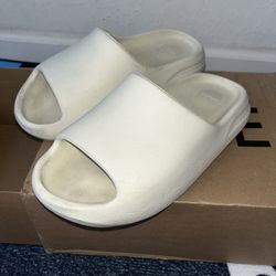 Adidas Yeezy Slide Bone