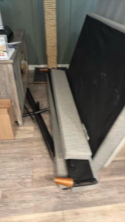 Full size platform bed