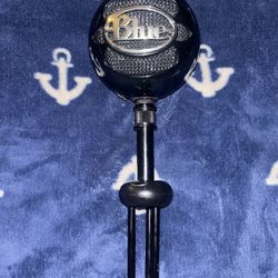 Blue Microphones Snowball Gloss Black USB Microphone for Recording, Streaming, Gaming & much more!