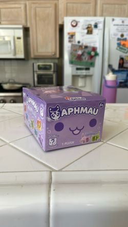 Aphmau red lobster cat
