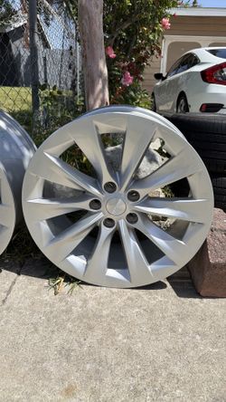 19” Tesla rims T sport line