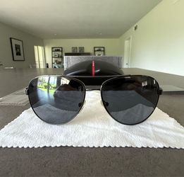 Like New Prada Aviator Men’s Sunglasses