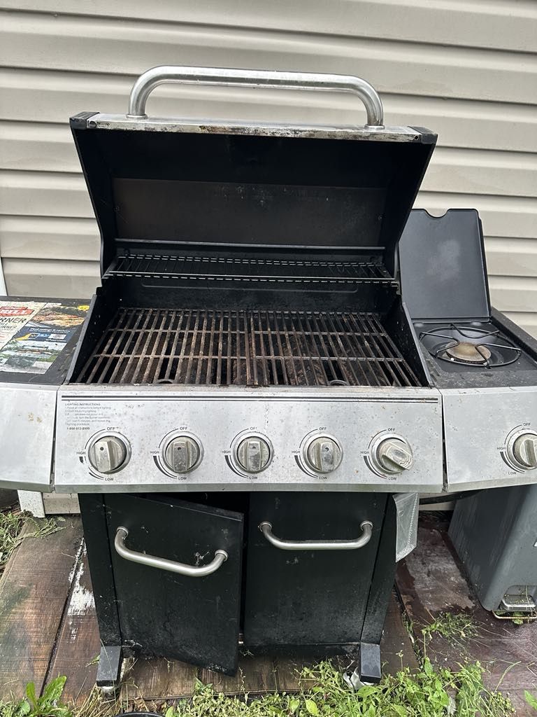 5 Burners BBQ Grill