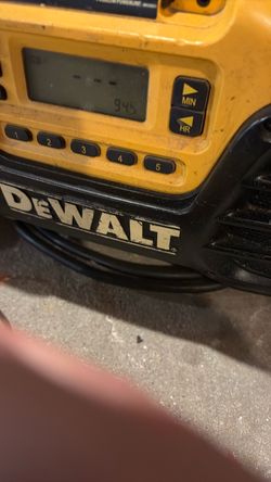 Job site the wall radio