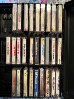 27 Country Artists Cassettes