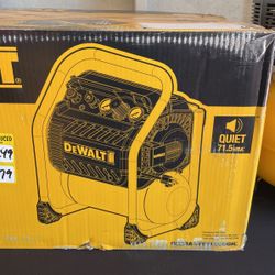 DEWALT 2.5 Gal. Portable Electric Heavy Duty 200 PSI Quiet Air Compressor