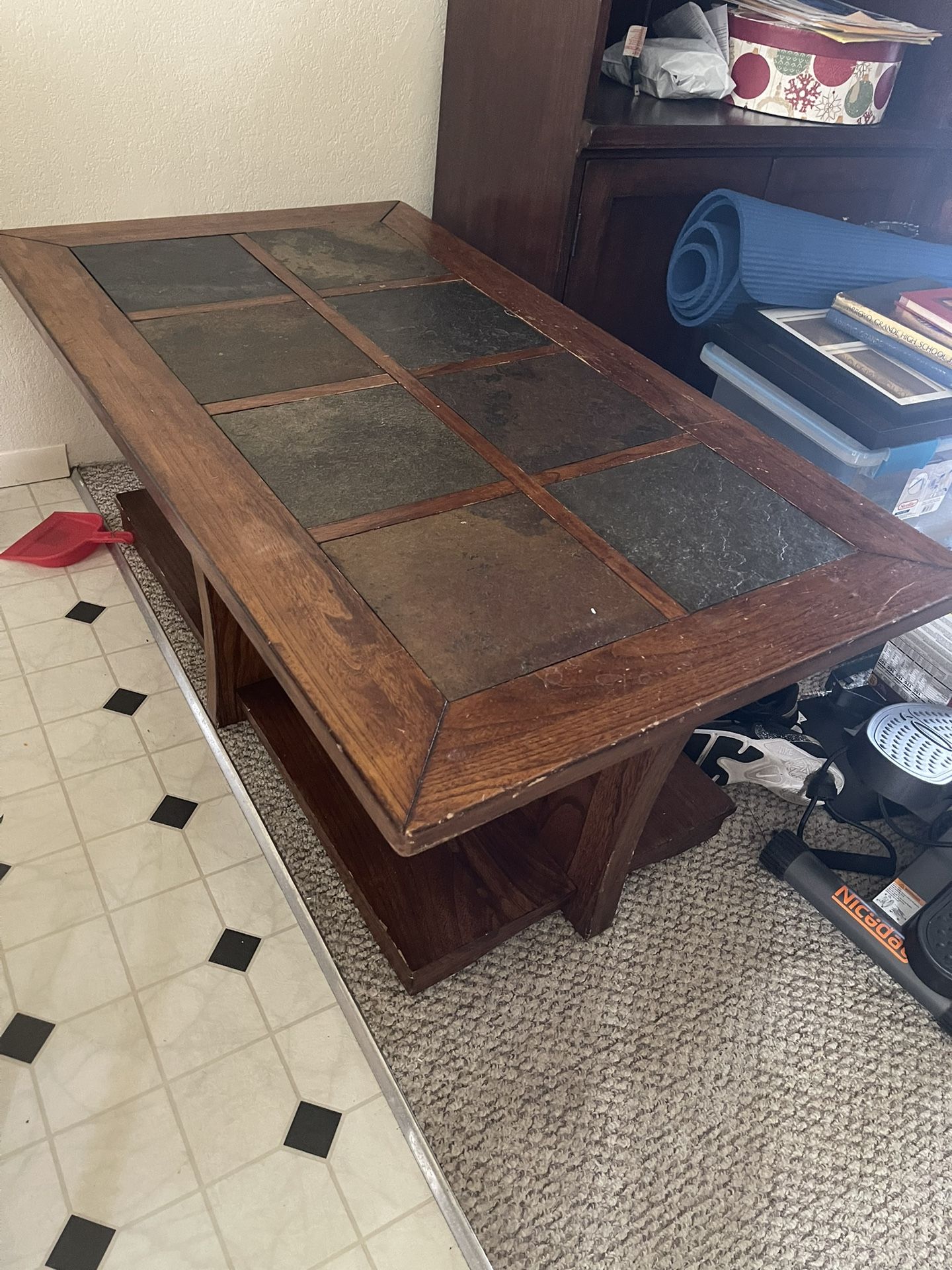 Coffee table And 1 End Table