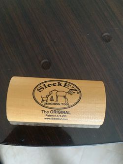 SleekEZ Dog/Cat Brush