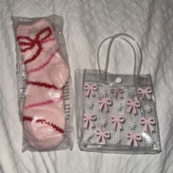 Pink Fuzzy Socks with Small Bows w/ Daisies Clear Bag (bundle)