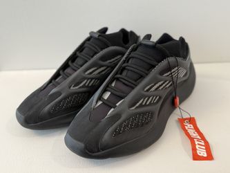 Yeezy V3 Dark Glow 9.5
