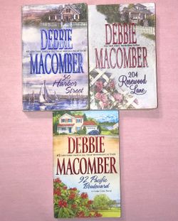 Lot of 3 Cedar Cove books by Debbie Macomber paperback novels