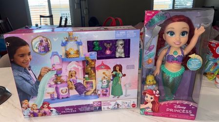 Girls new in box princess toys