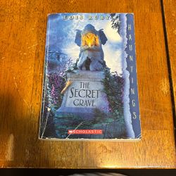 The Secret Grave by Lois Ruby