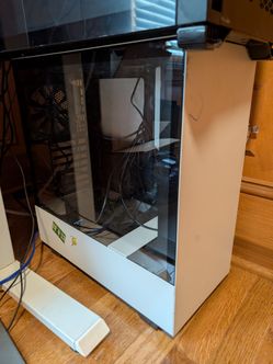 NZXT Mid-Tower ATX PC Case White