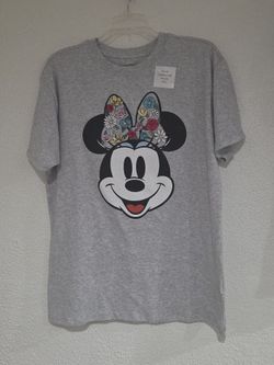 Disney. Minnie Mouse Floral Bow T-Shirt. Women's Size Med. NEW