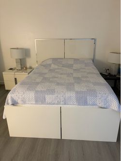 Queen bedroom set