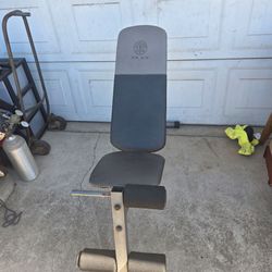 Adjustable weight bench