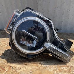 2021- - 2024 Ford Bronco Front Right RH Base LED Headlight OEM