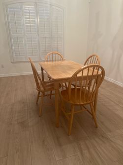Wood Dining Table Set with 4 Chairs