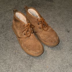 Uggs size 10wmns 
