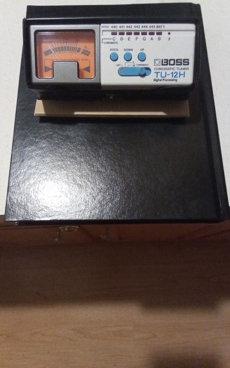 Boss Chromatic Tuner TU-12H