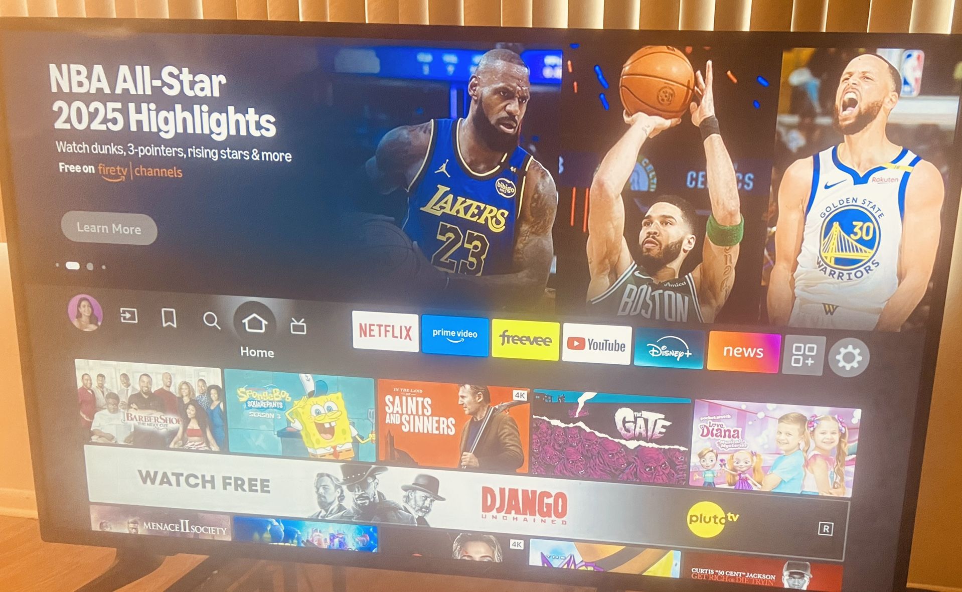 —CHEAP— Smart Television 50”
