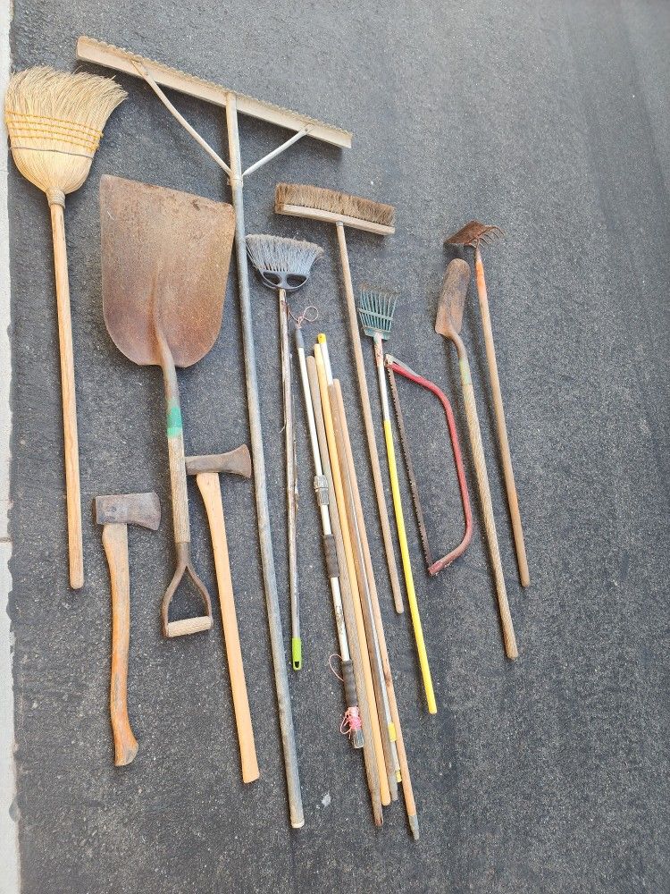 Miscellaneous Yard/construction Tools