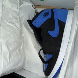 Air Jordan 1 Retro High “royal reimagined” blue