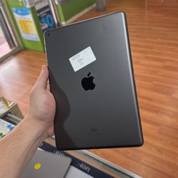 iPad 8th Generation 64gb WiFi Only Used Space Gray  