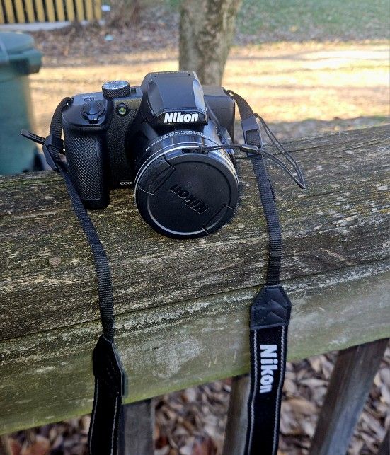 Nikon Coolpix b500 & b600