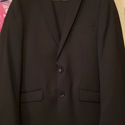 Mens tuxedo size 38R included pants