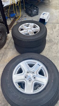 JEEP WHEELS AND TIRE SET OF 4 new of 2020 gladiator