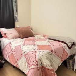 Zinus Mattress + Metal Frame