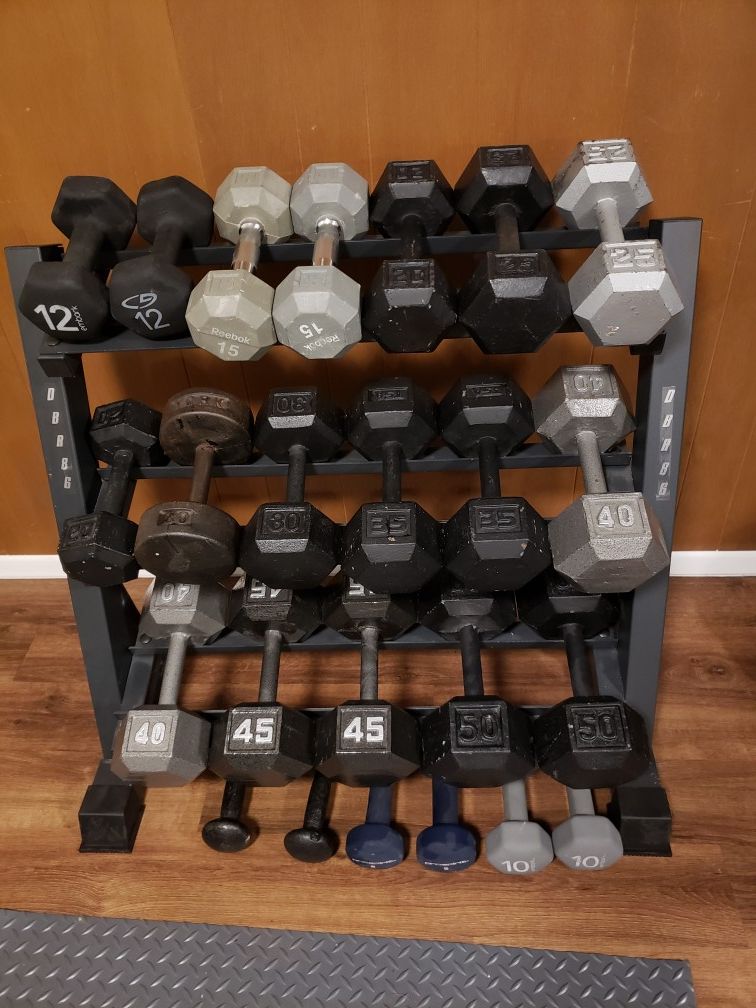⚠️590lbs⚠️ of dumbbells from 5 to 50lbs with stand