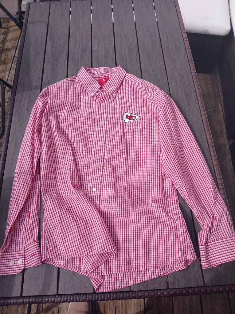 Antigua Button Up Kansas City Chiefs Logo Shirt Men’s L Short Sleeve Red Check