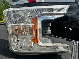 Ford F150 Passenger Halogen Headlight