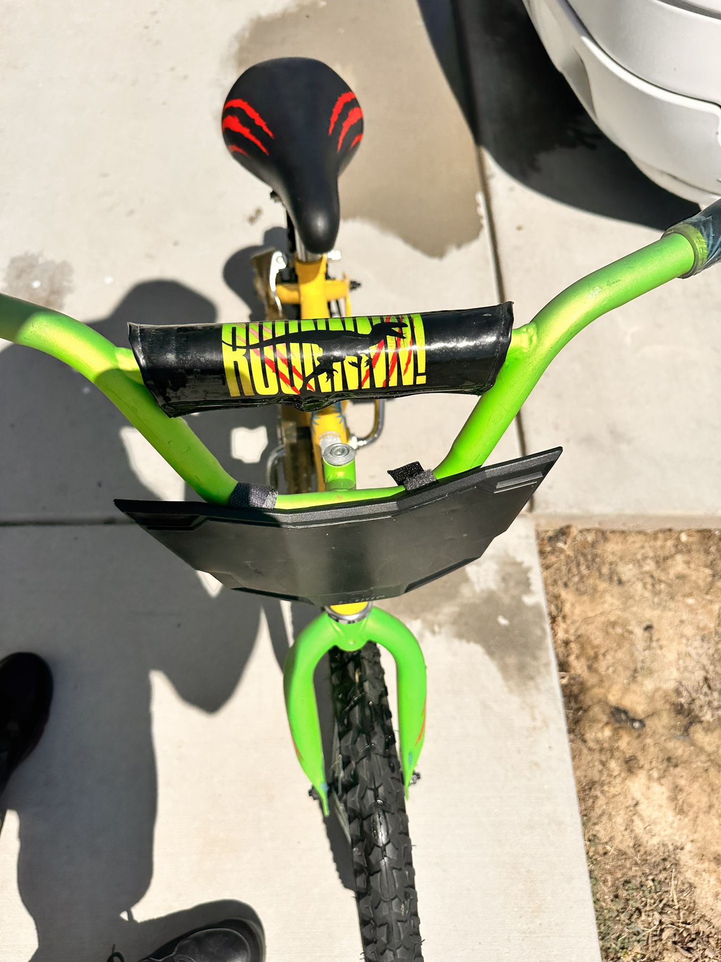 Kids Dinosaur Bike 🚲 Hanford Ca Pick Up