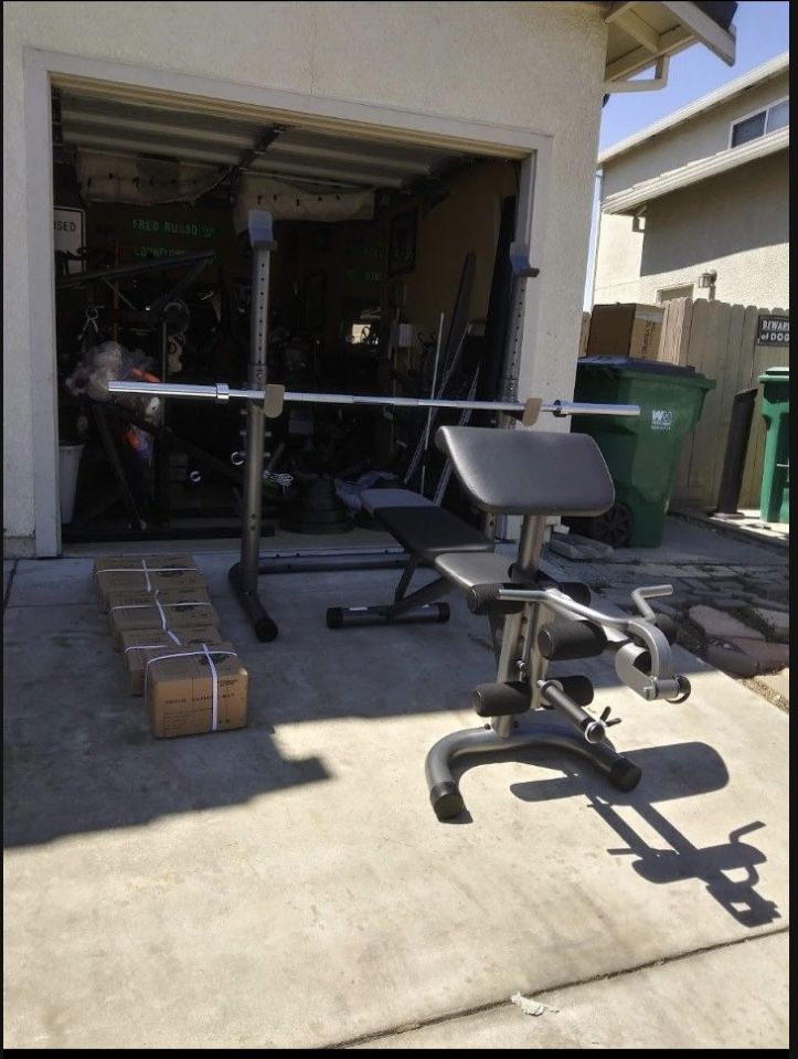 Fully Adjustable Bench Squat Rack Combo With 300lb Olympic Weight Set With Barbell And Clips