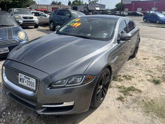 2016 Jaguar XJ