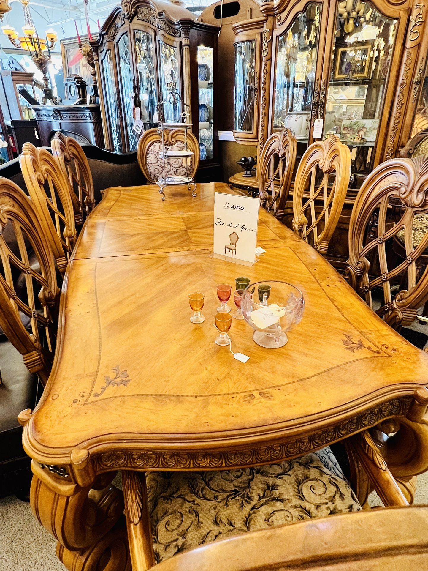 AICO By Michael Amini VENETIAN Dinning Set