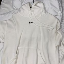 women’s oversized xs white nike hoodie