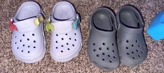 Kids crocs size 9c