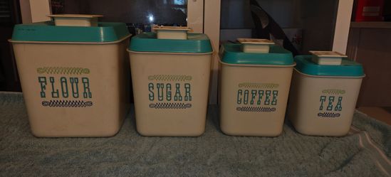 Lustra ware baking canisters