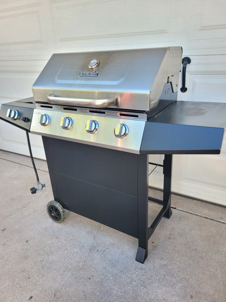 Char-Broil 4-Burner BBQ Grill-Asador