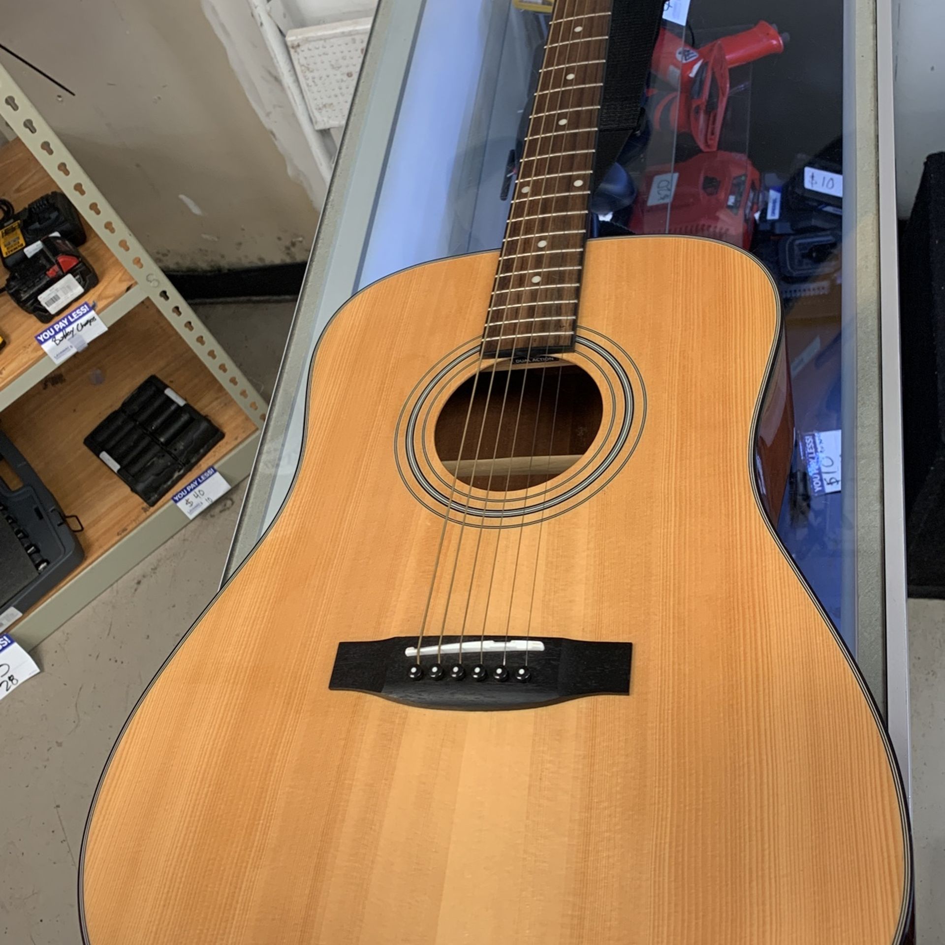 Yamaha Acoustic Guitar