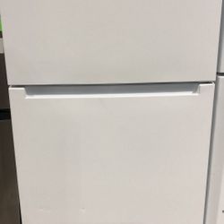 VISSANI MDTF18WHR 18 cu. ft. Top Freezer Refrigerator