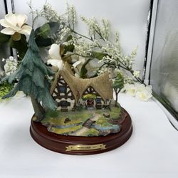 Disney Enchanted Places Seven Dwarfs Cottage Snow White Resin