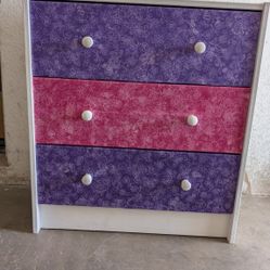 Chest of drawers