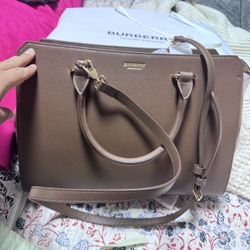 Burberry bag 