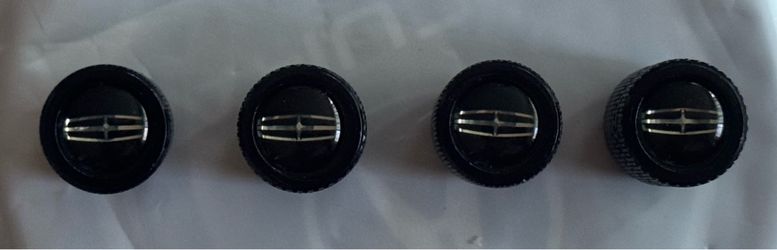 LINCOLN  4 Black Valve Stem Cap Covers